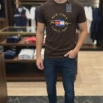 Tommy Hilfiger CORE LOGO TEE – Print T-shirt – Brown